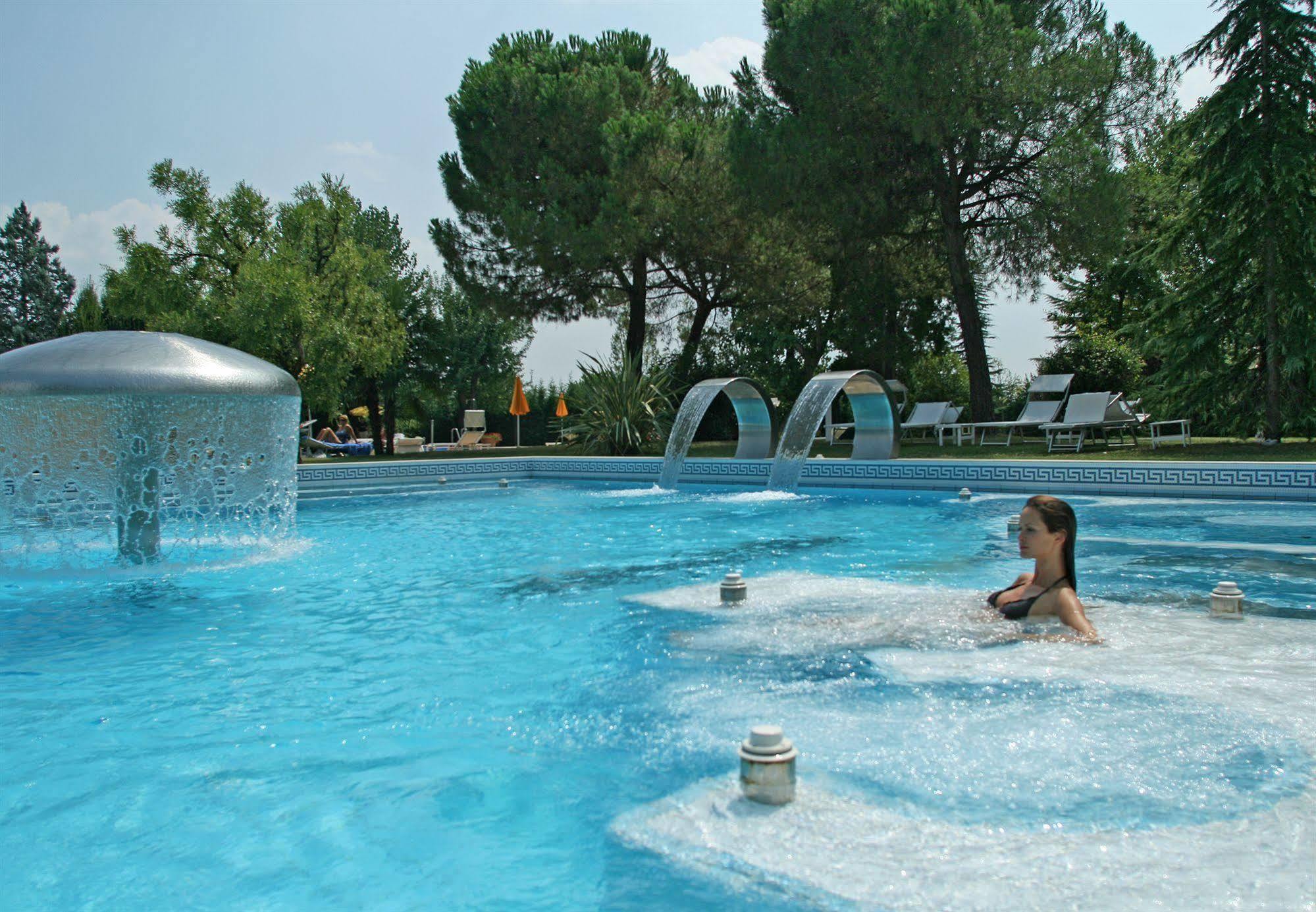 Hotel Terme Neroniane Montegrotto Terme Exterior photo